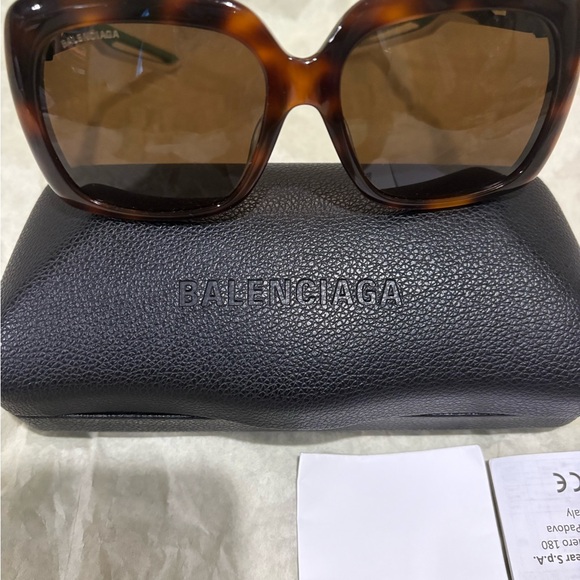 Balenciaga Brown Tortoise Sunglasses - Picture 1 of 7